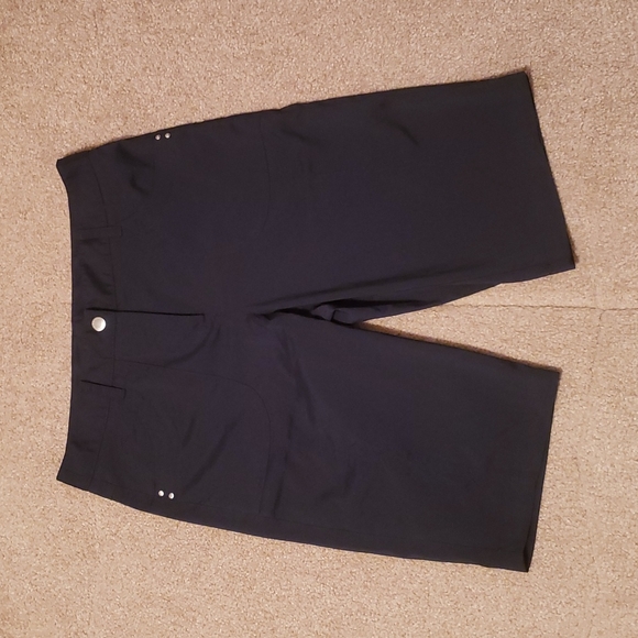 Nivo Women's Black Golf Shorts - Picture 1 of 14